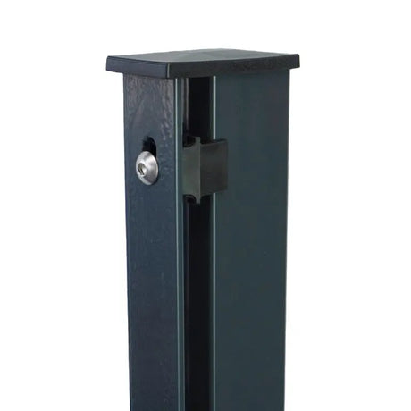 Produktbild des Produkts Pfosten mit Abdeckleiste, Alukappe zum Einbetonieren